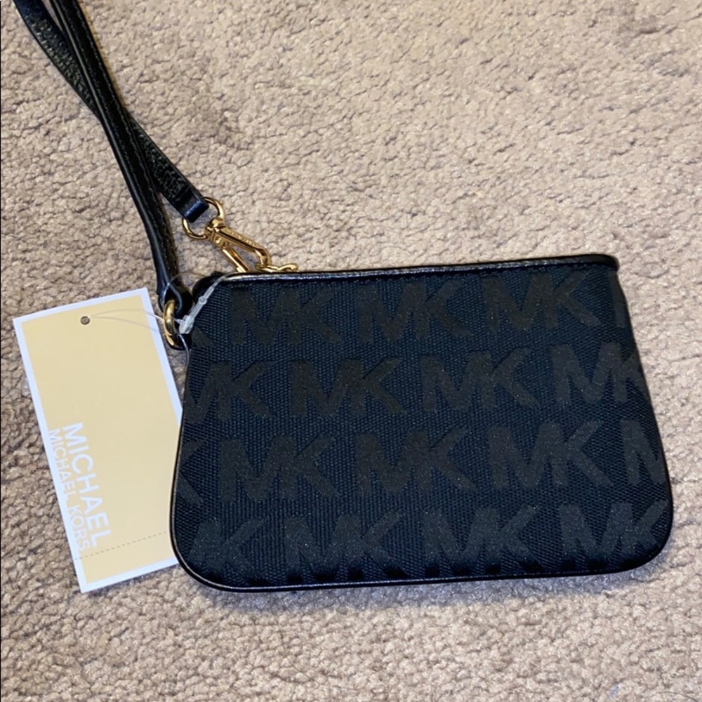 Micheal Kors Wristlet